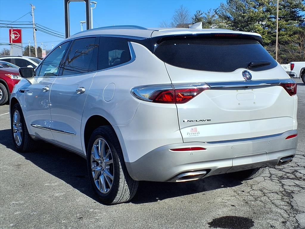 2022 Buick Enclave Essence