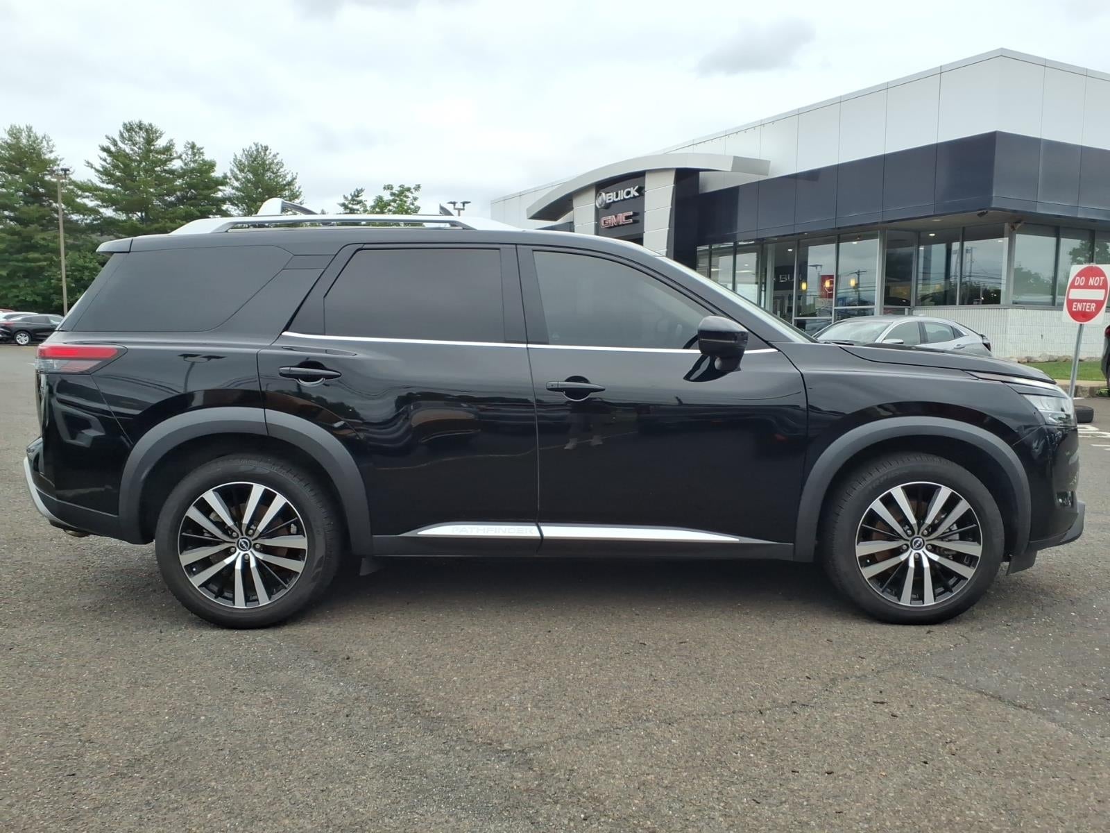 2023 Nissan Pathfinder Platinum 4WD