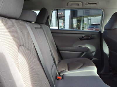 2024 Toyota Highlander LE