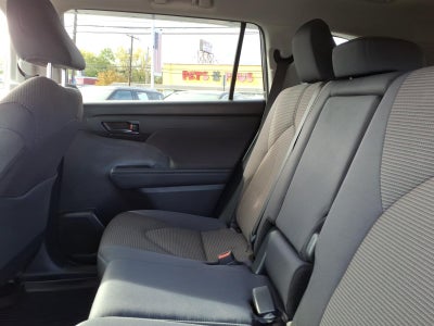 2024 Toyota Highlander LE