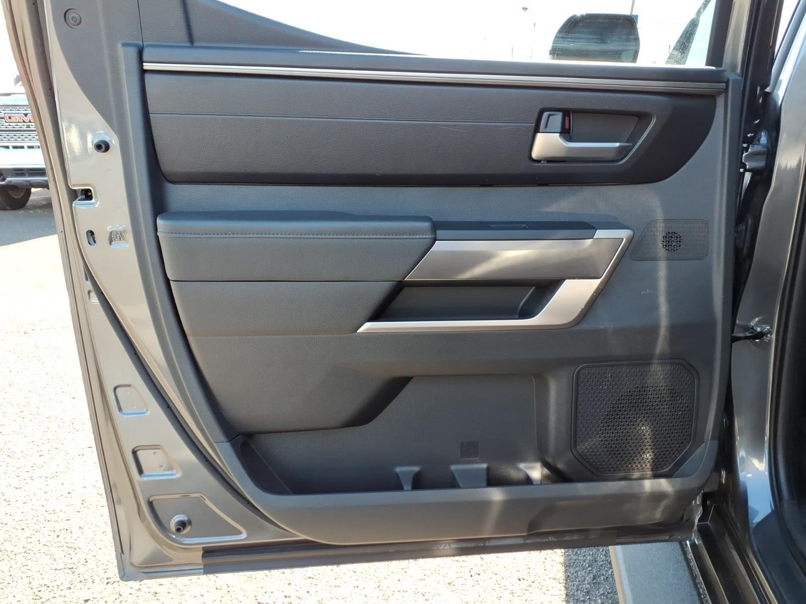 2022 Toyota Tundra 4WD SR5