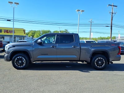 2022 Toyota Tundra 4WD SR5